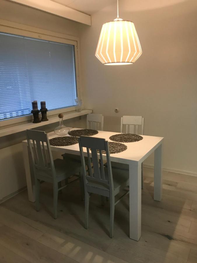 Tyylikaes Rivitaloasunto Lohjalla Eksteriør billede